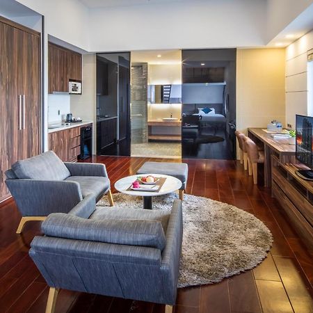 Charm Suite Residence Saigon Хошимин Екстериор снимка