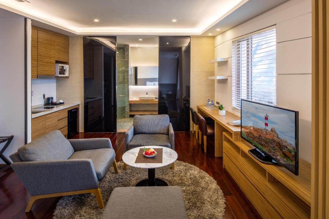 Charm Suite Residence Saigon Хошимин Екстериор снимка